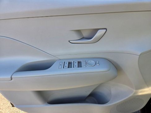 Used 2025 Hyundai Kona SEL AWD/4WD image 23