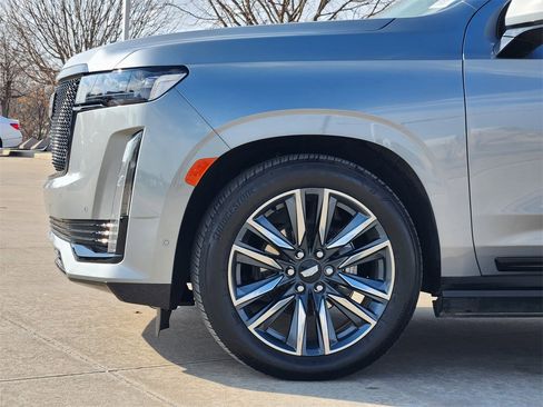 Used 2024 Cadillac Escalade Sport w/ LPO, ONYX Package image 8