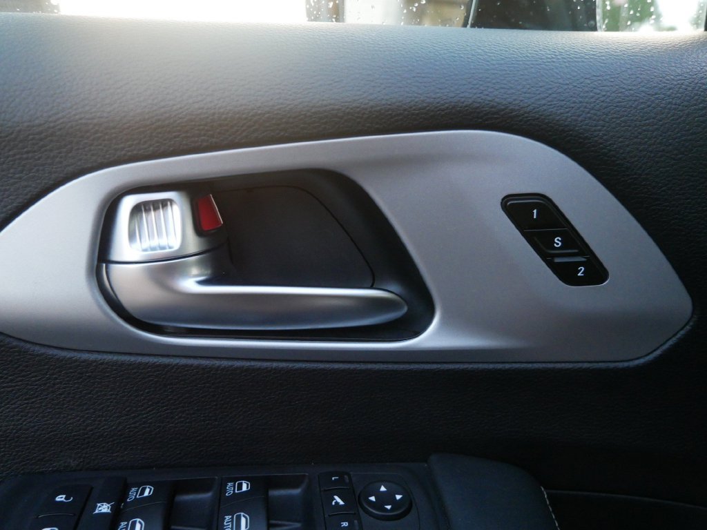Used 2025 Chrysler Pacifica Limited AWD/4WD image 15