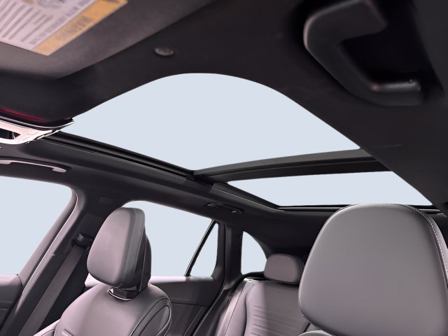 Certified 2025 Mercedes-Benz GLC 350e 4MATIC image 31