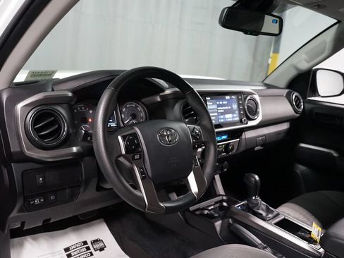 Used 2023 Toyota Tacoma SR5 RWD image 12