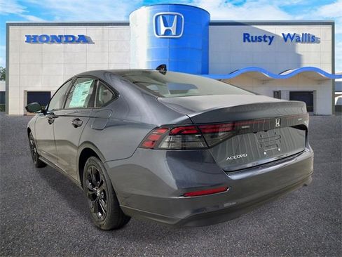 New 2025 Honda Accord SE image 5