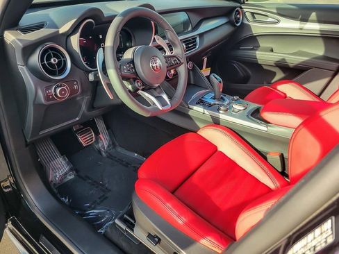 New 2025 Alfa Romeo Stelvio Sprint w/ Veloce Package image 9