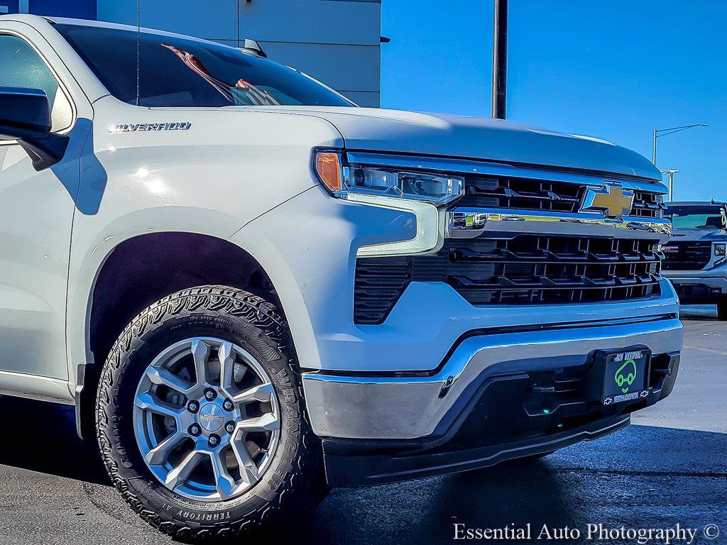 Used 2024 Chevrolet Silverado 1500 LT AWD/4WD image 3