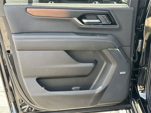 New 2026 GMC Yukon XL Denali w/ Denali Reserve Package image 25