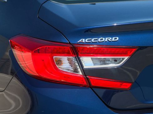 Used 2019 Honda Accord EX-L image 9