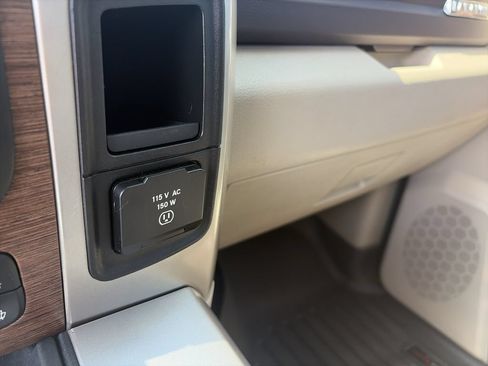 Used 2017 RAM 1500 Laramie w/ Convenience Group AWD/4WD image 25