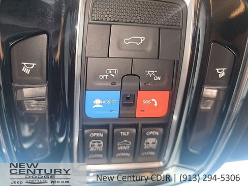 Used 2024 Jeep Grand Cherokee Summit AWD/4WD image 20