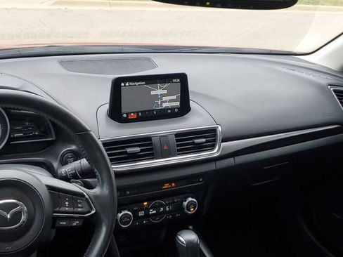 Used 2018 MAZDA MAZDA3 Grand Touring w/ Premium Equipment Package FWD image 26