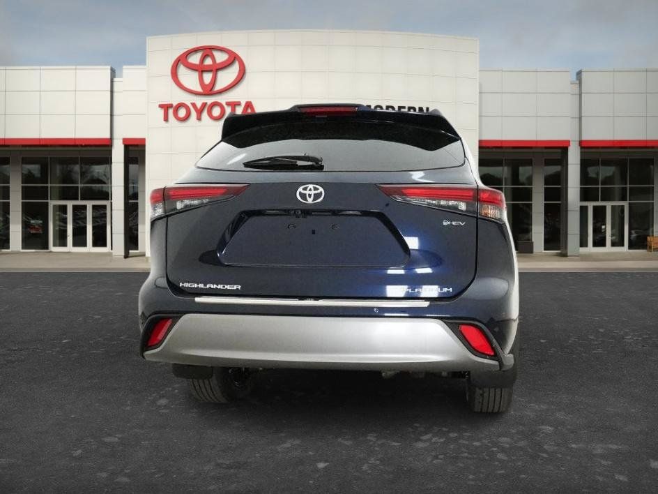 New 2026 Toyota Highlander Platinum AWD/4WD image 15