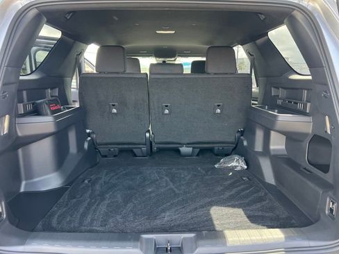 Used 2025 Toyota 4Runner TRD Off-Road image 18