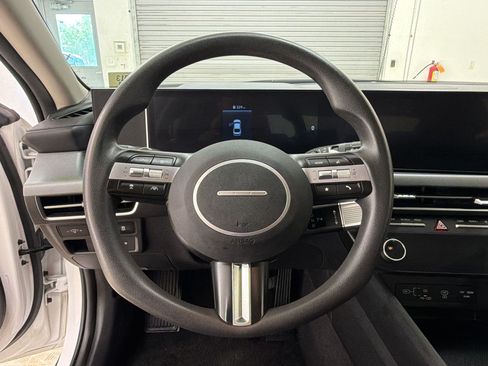 Used 2025 Hyundai Sonata SEL FWD image 11
