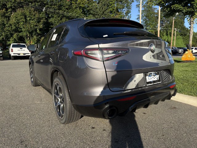 New 2026 Alfa Romeo Stelvio Sprint w/ Convenience Package AWD/4WD image 6