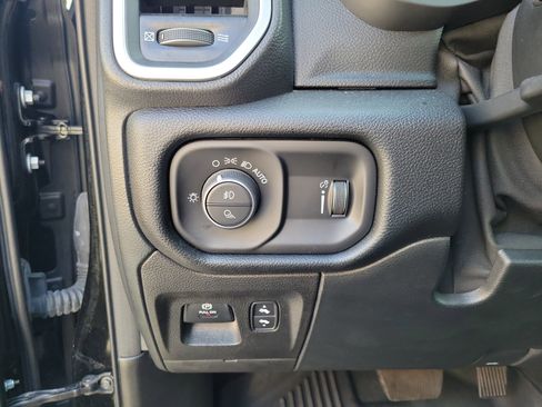 Used 2022 RAM 1500 Big Horn image 13