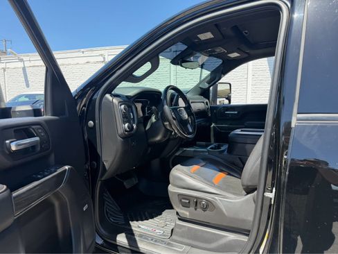 Used 2020 GMC Sierra 2500 AT4 w/ AT4 Premium Package AWD/4WD image 5