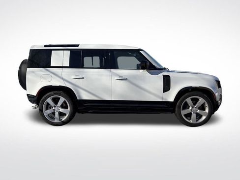 New 2025 Land Rover Defender 110 X-Dynamic SE AWD/4WD image 4