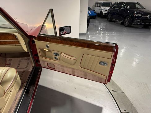 Used 1988 Rolls-Royce Corniche II image 43