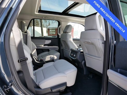 Used 2025 Ford Expedition Active image 9