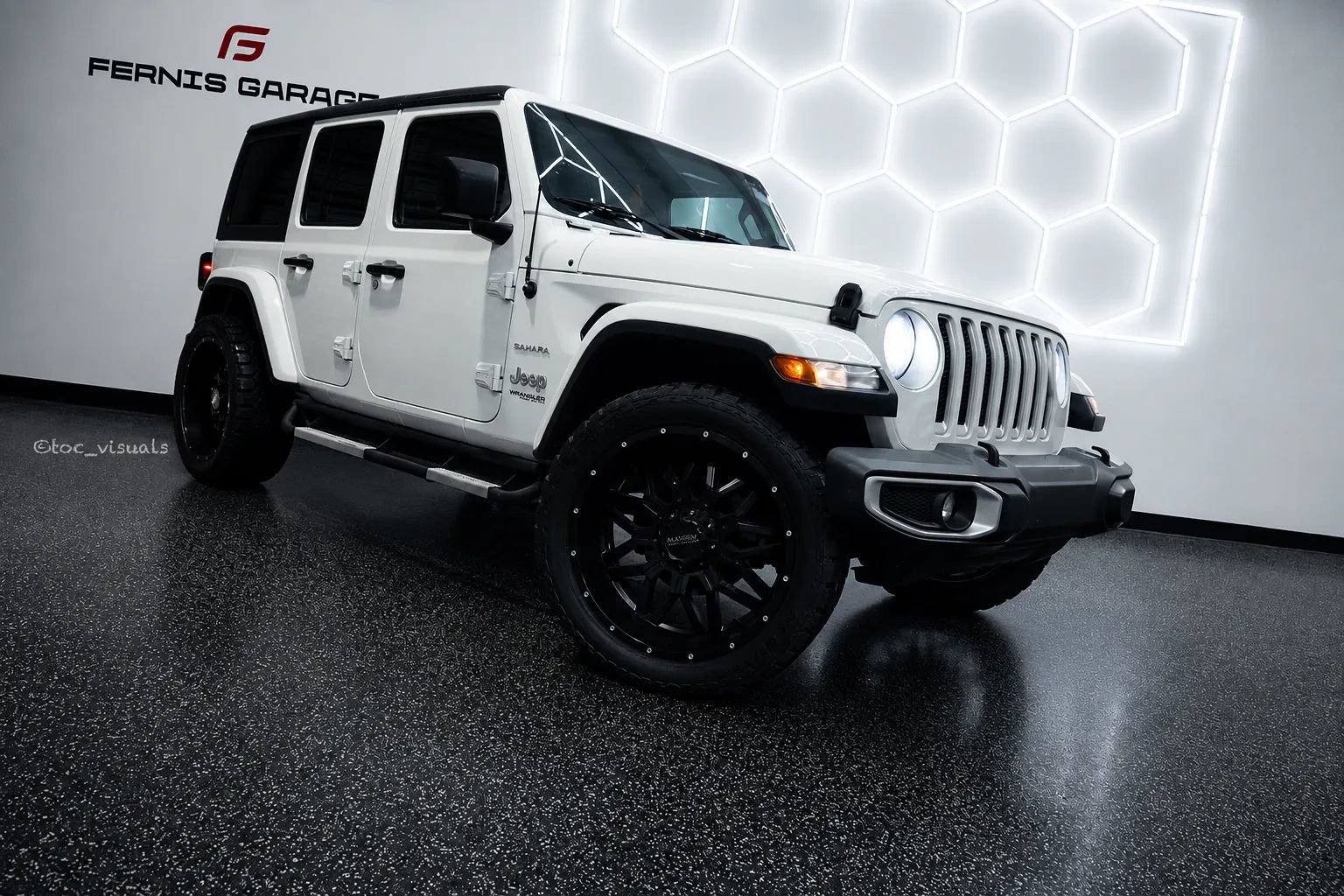 Used 2019 Jeep Wrangler Unlimited Sahara AWD/4WD image 1
