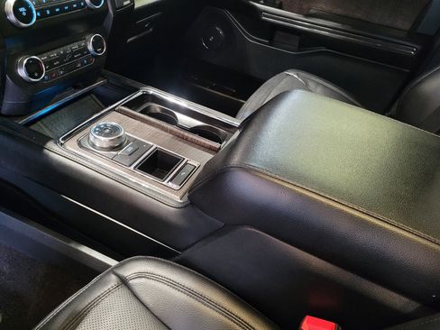 Used 2021 Ford Expedition Limited RWD image 26