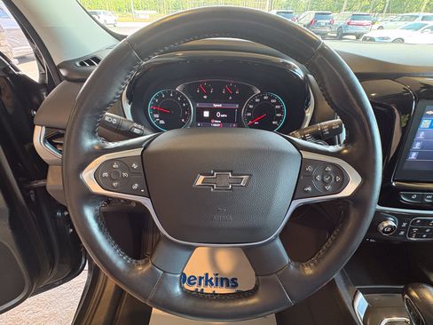 Used 2021 Chevrolet Traverse RS FWD image 11