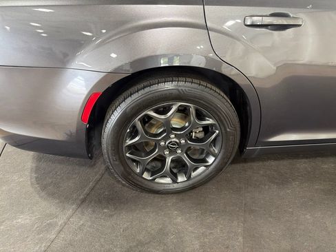 Used 2018 Chrysler 300 S AWD/4WD image 35