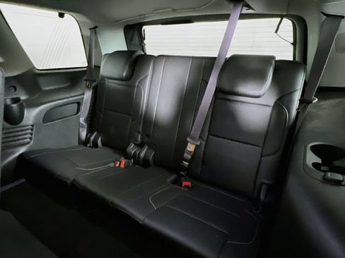Used 2017 GMC Yukon SLT w/ Premium Edition AWD/4WD image 37
