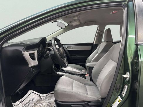 Used 2014 Toyota Corolla LE image 12