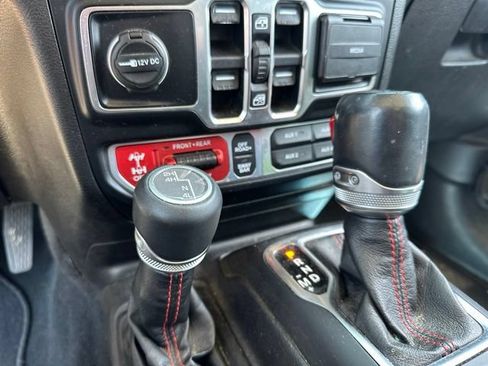 Used 2020 Jeep Gladiator Rubicon AWD/4WD image 11