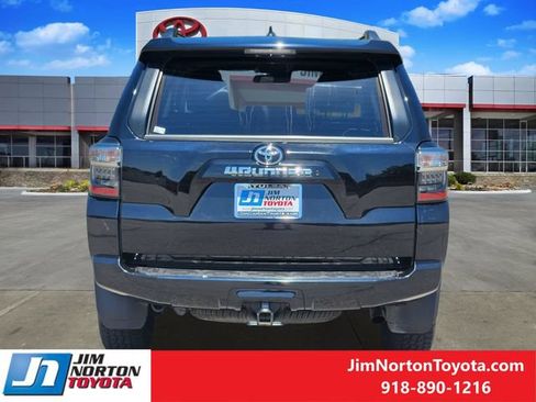 Used 2023 Toyota 4Runner SR5 Premium w/ Moonroof Package RWD image 7