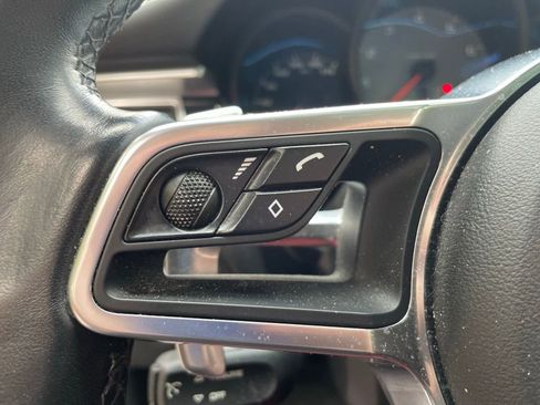 Used 2018 Porsche Macan S image 12
