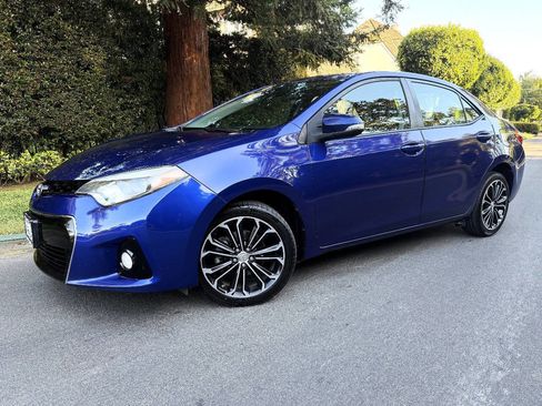 Used 2015 Toyota Corolla S FWD image 2