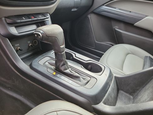 Used 2016 Chevrolet Colorado W/T RWD image 28