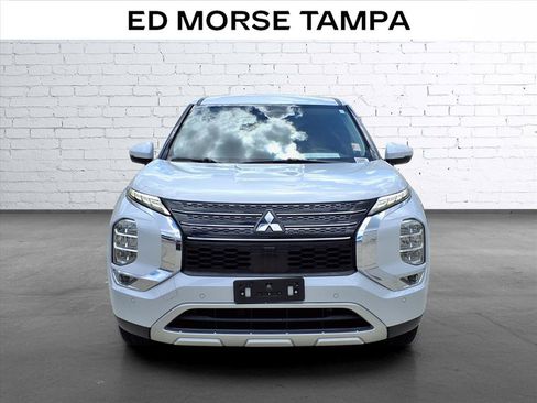 Used 2022 Mitsubishi Outlander SE FWD image 6