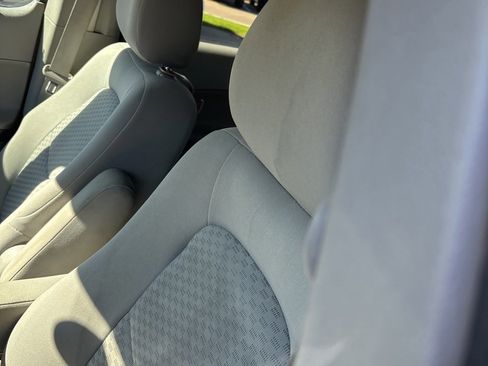 Used 2008 Chevrolet HHR LS image 9