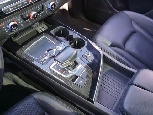 Used 2017 Audi Q7 3.0T Premium Plus w/ Premium Plus Package image 20