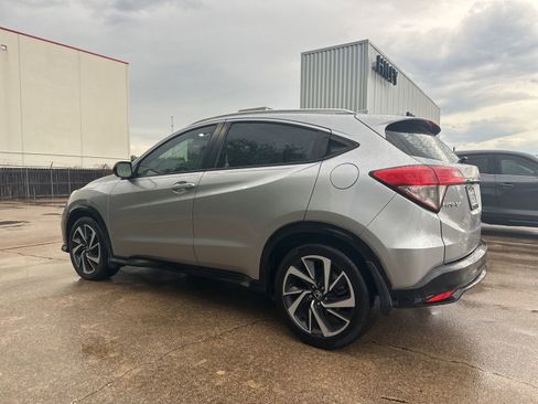 Used 2019 Honda HR-V Sport image 3
