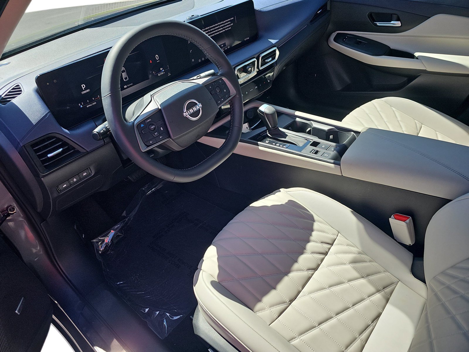 Used 2026 Nissan Sentra SL w/ Floor Mat Package FWD image 13
