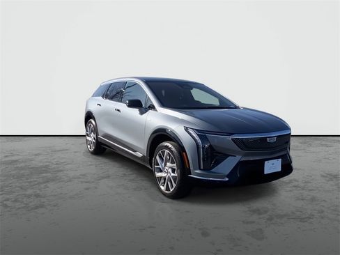 Certified 2026 Cadillac Optiq Luxury 1 image 2