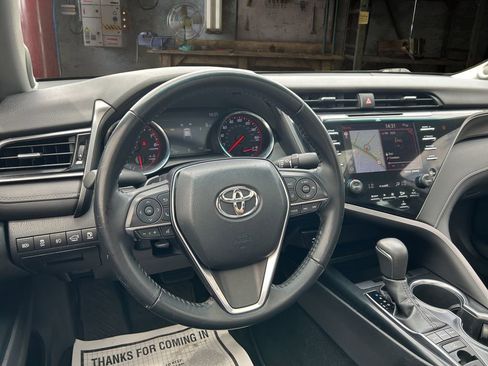 Used 2019 Toyota Camry XSE w/ Navigation Package FWD image 21