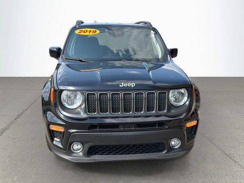 Used 2019 Jeep Renegade Latitude FWD image 9
