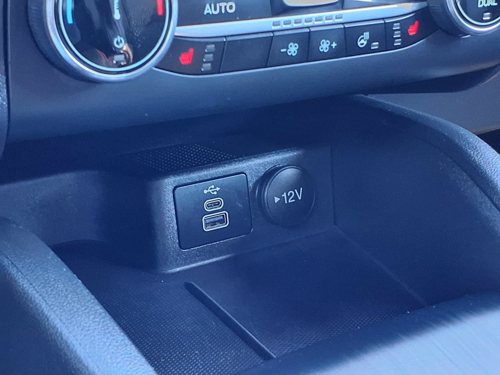 Used 2025 Ford Escape ST-Line Select AWD/4WD image 14