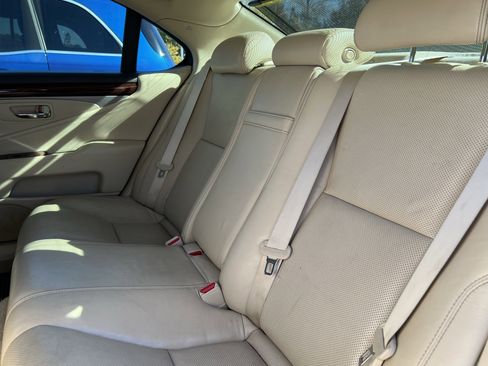 Used 2014 Lexus LS 460 image 34