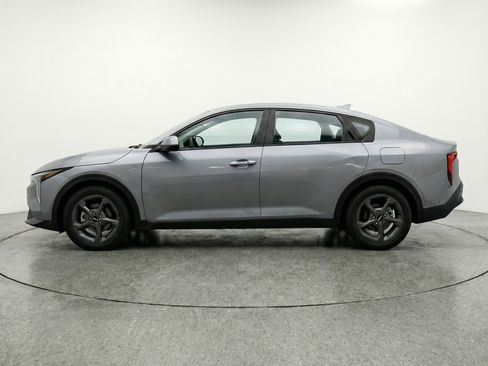 Used 2025 Kia K4 LXS image 5