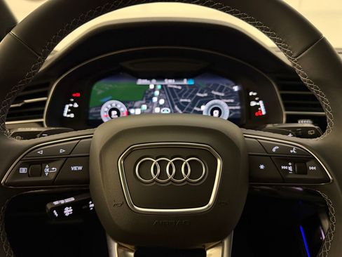 Used 2025 Audi Q7 3.0T Premium Plus AWD/4WD image 11