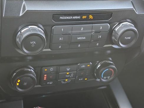 Used 2019 Ford F150 XLT w/ Equipment Group 302A Luxury image 21