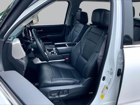 Used 2023 Toyota Tundra Limited w/ Power Package AWD/4WD image 8