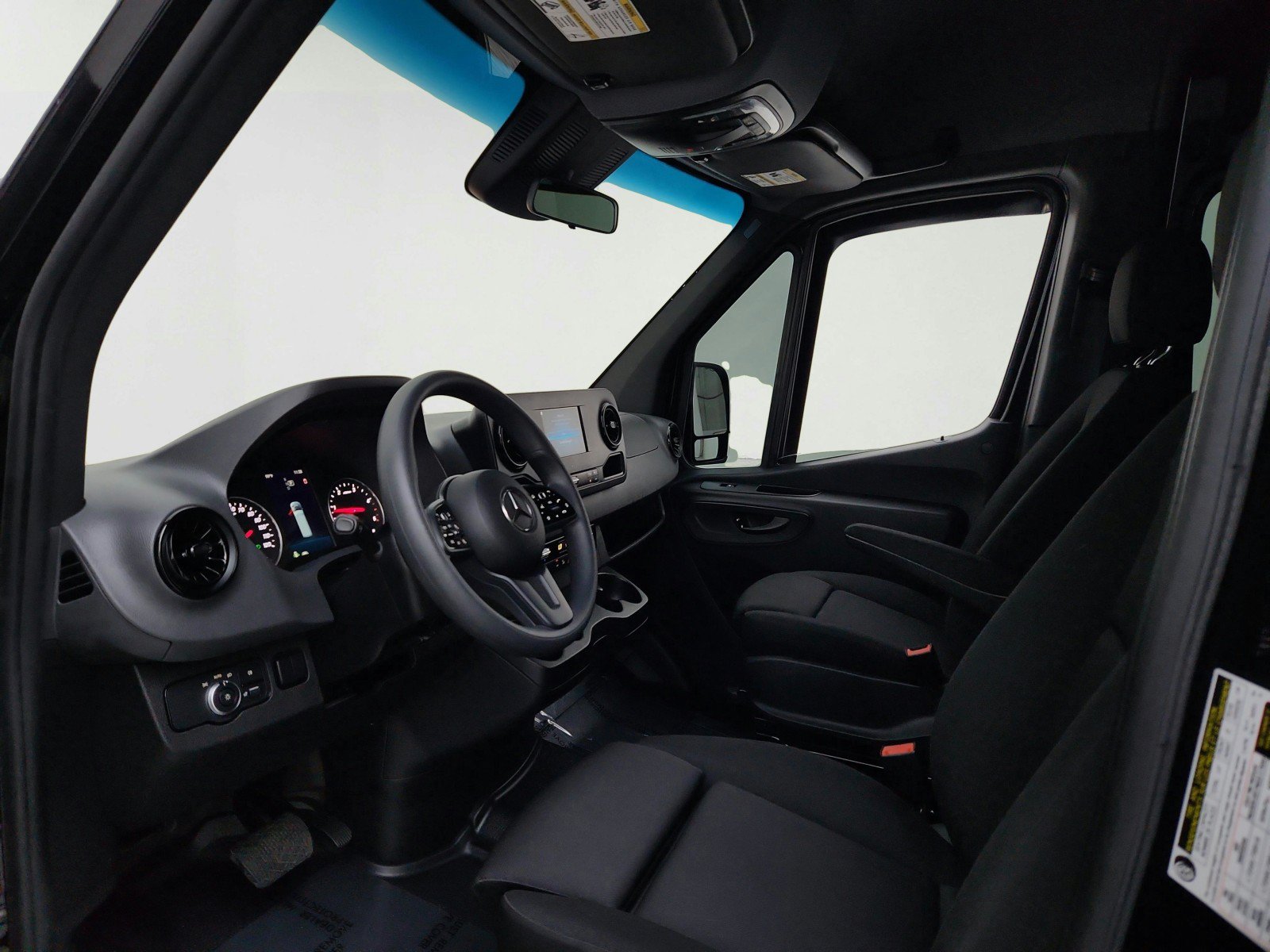 Used 2023 Mercedes-Benz Sprinter 2500 image 16