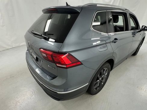 Used 2024 Volkswagen Tiguan SE AWD/4WD image 3