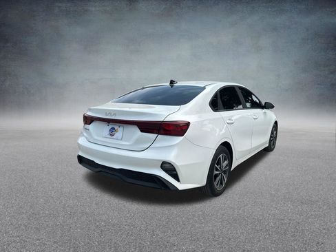 Used 2024 Kia Forte LXS w/ LXS Technology Package FWD image 6